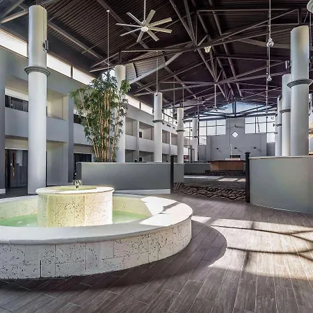 Clarion Hotel Orlando International Airport-2